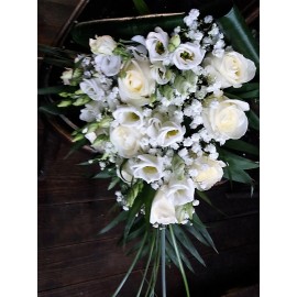 Buchet mireasa 9 trandafiri 6 lisianthus